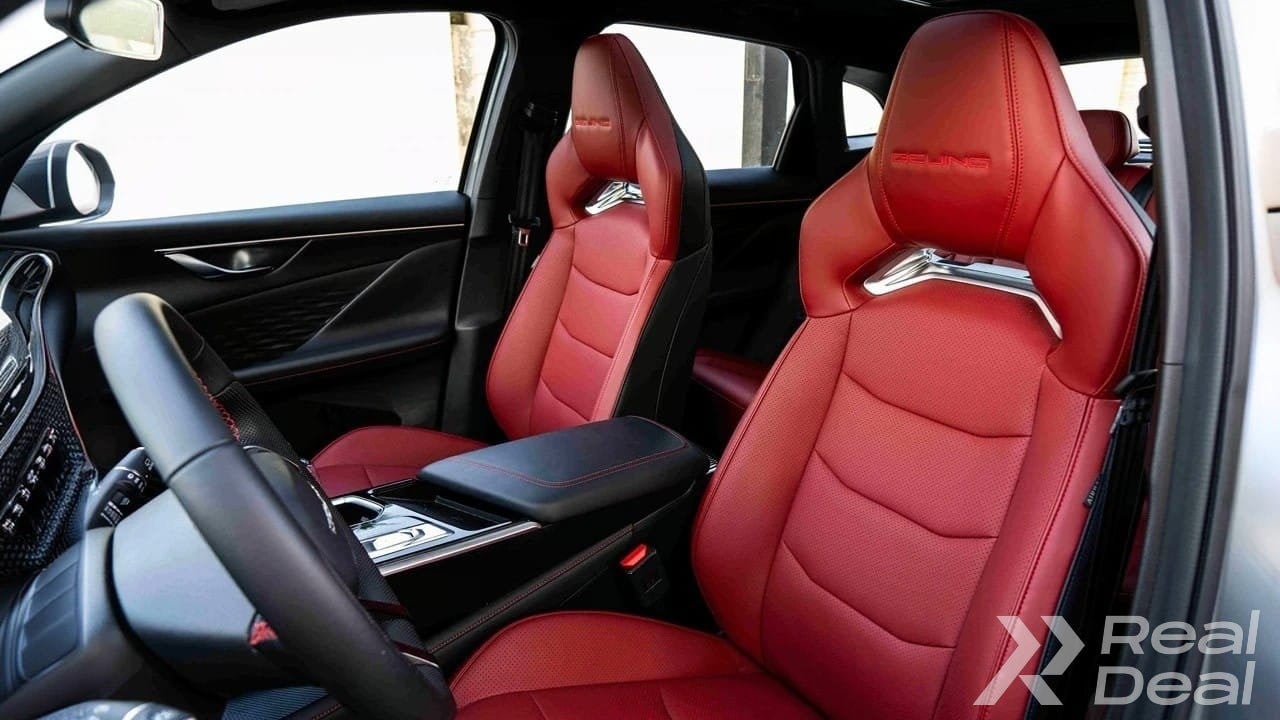 Car image 5