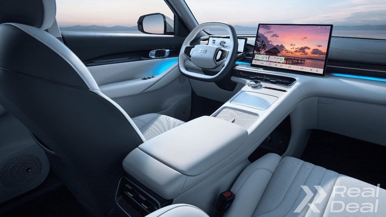 Car image 8