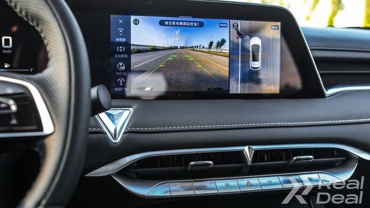 Car image 8
