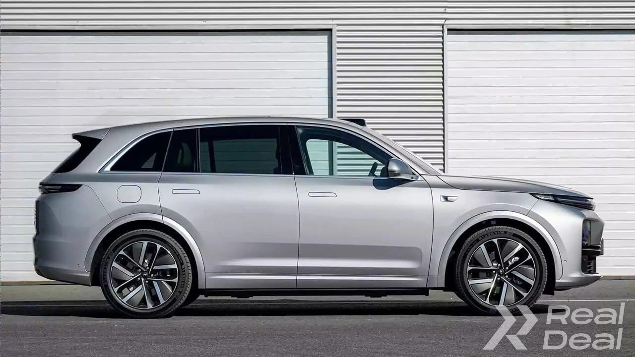 Car image 3