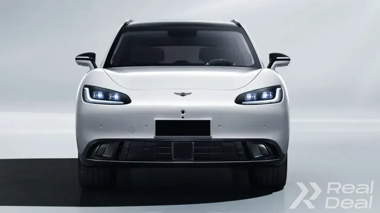 Car image 3