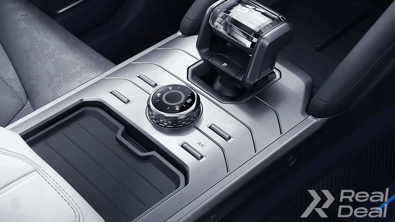 Car image 8