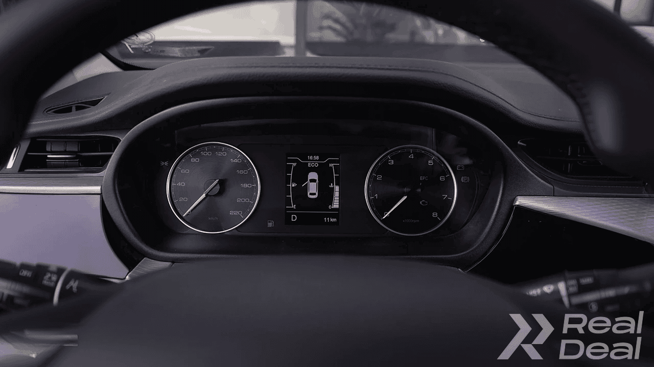 Car image 12