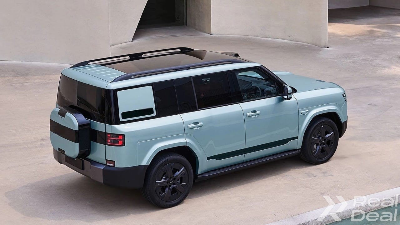 Car image 4