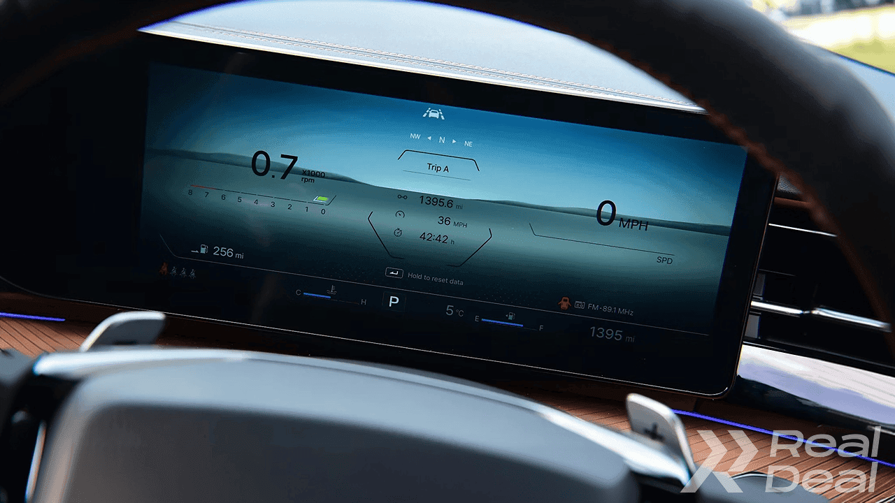 Car image 11