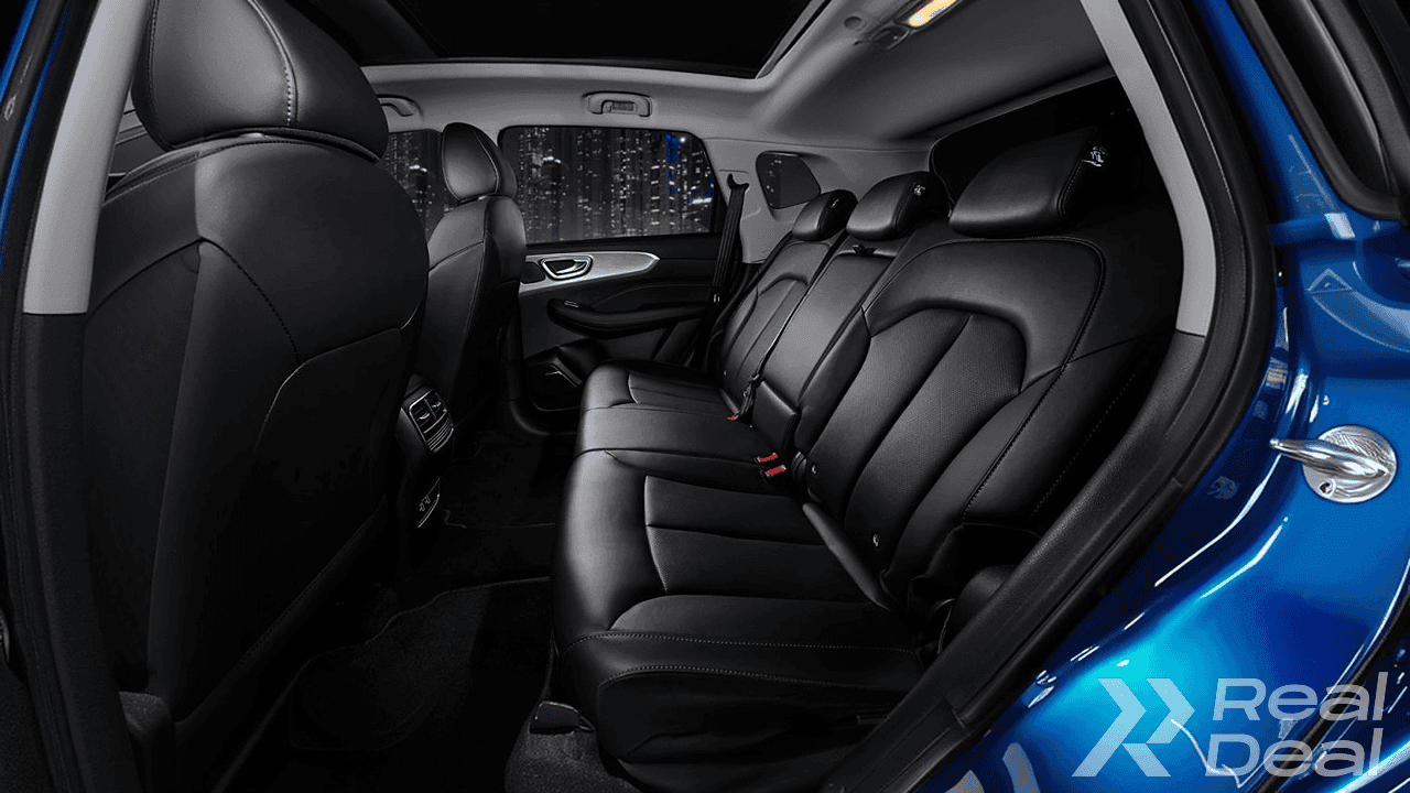 Car image 7