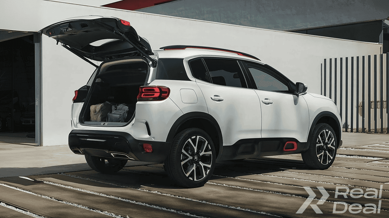 Car image 10