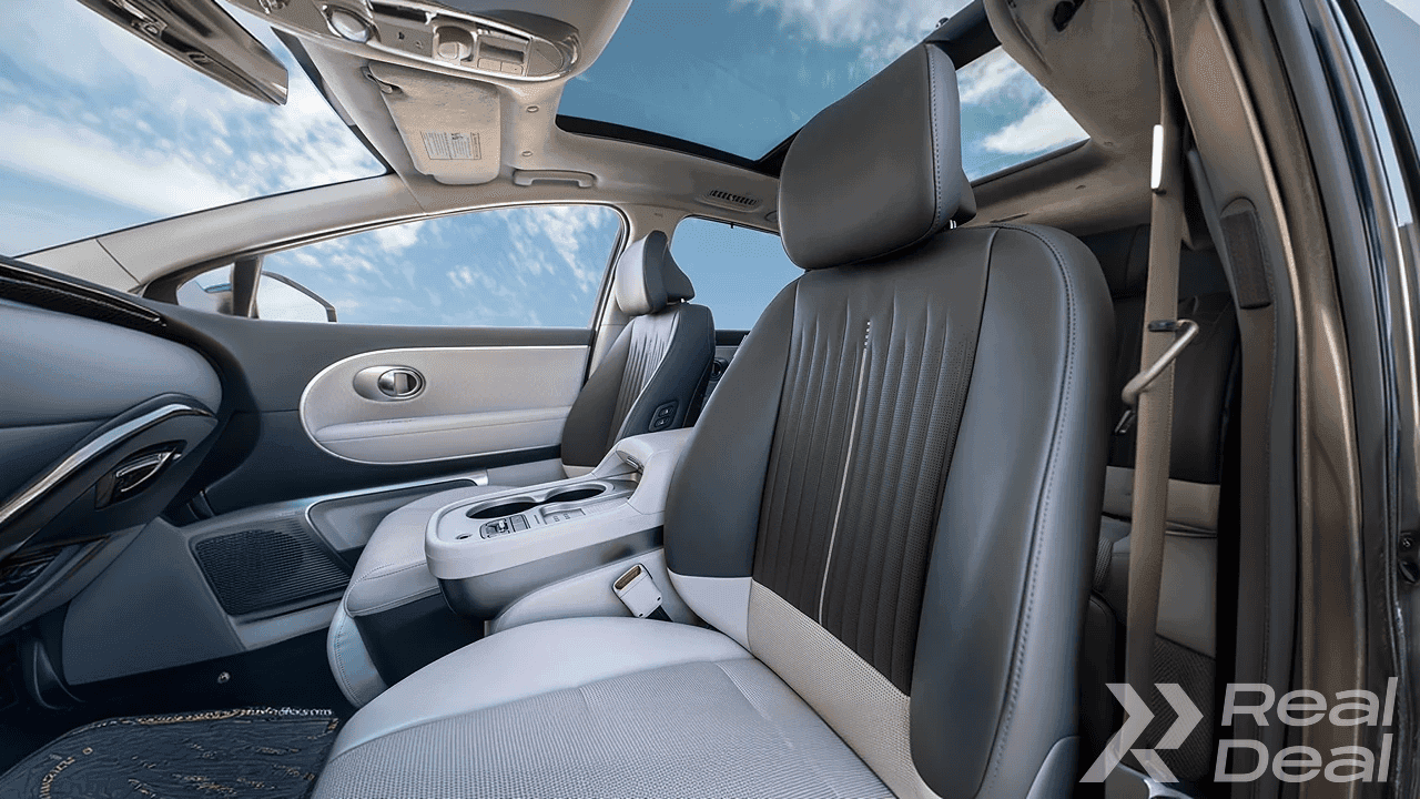 Car image 7