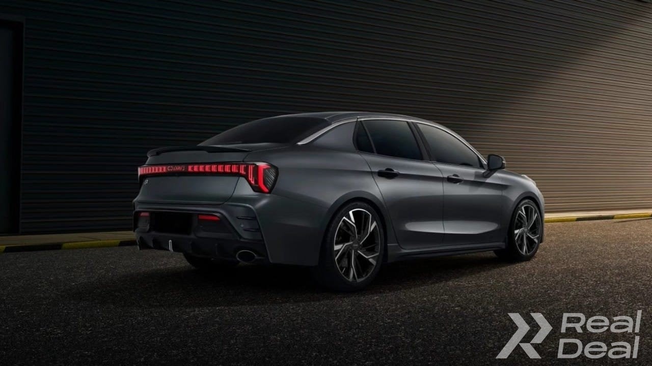 Car image 4