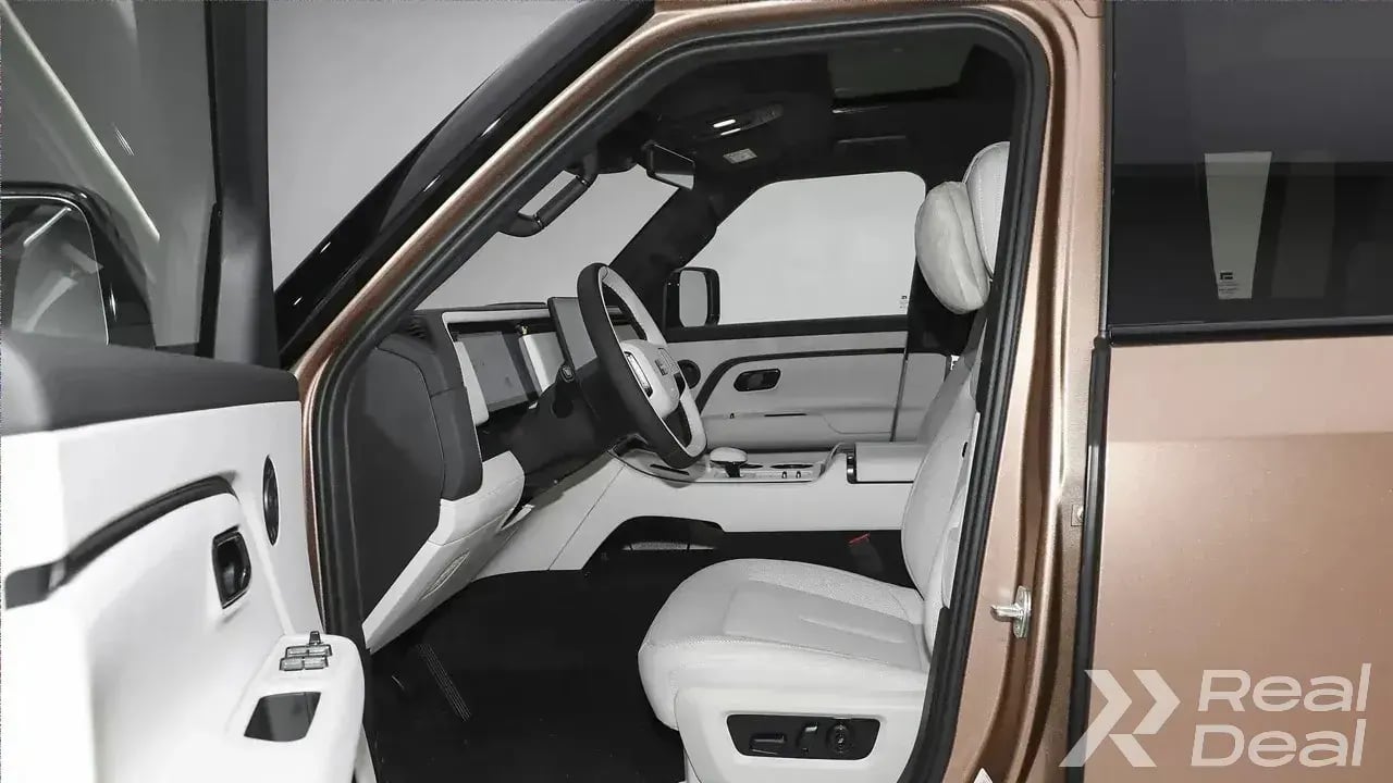 Car image 7