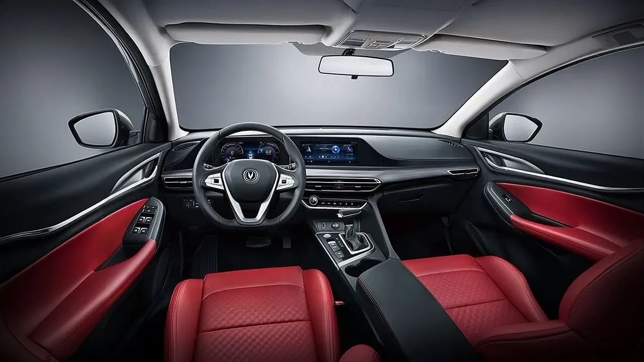 Car image 4