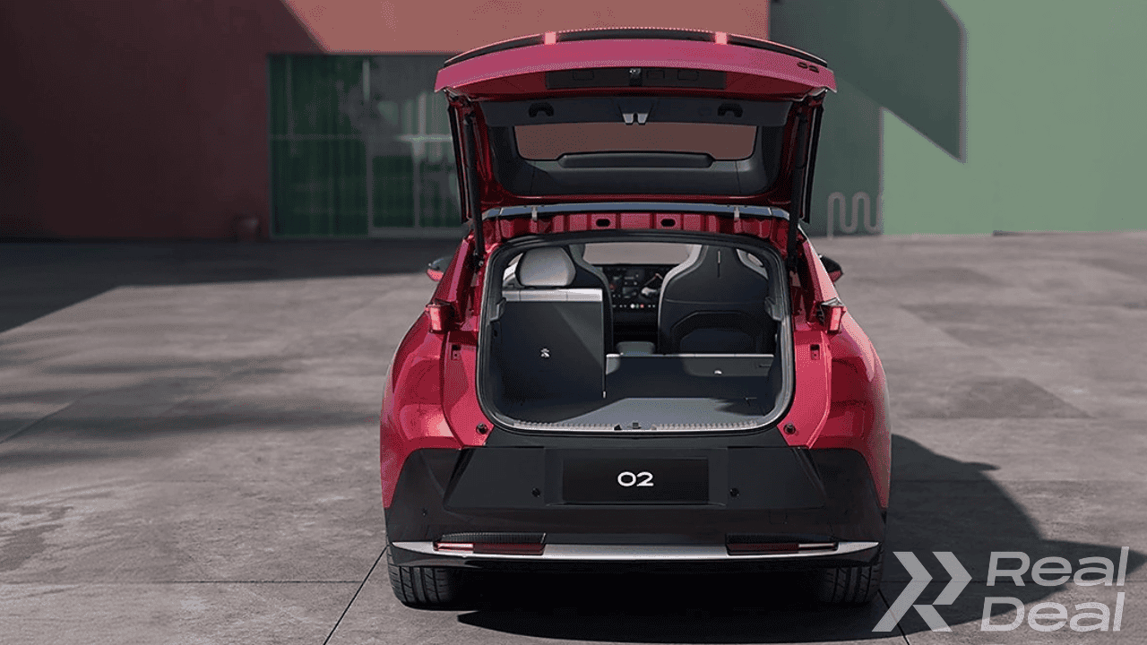 Car image 9