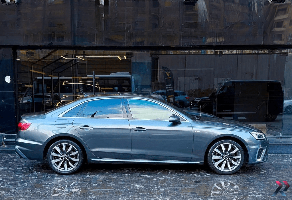 audi a4 2023-1018